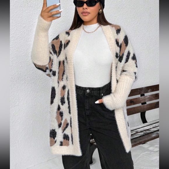 Luxe Comfy Leopard Print Ling Cuff Sleeve Open Front Knit Sweater Cardigan - Picture 5 of 6